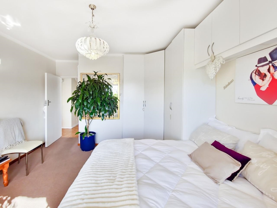 2 Bedroom Property for Sale in Bergvliet Western Cape